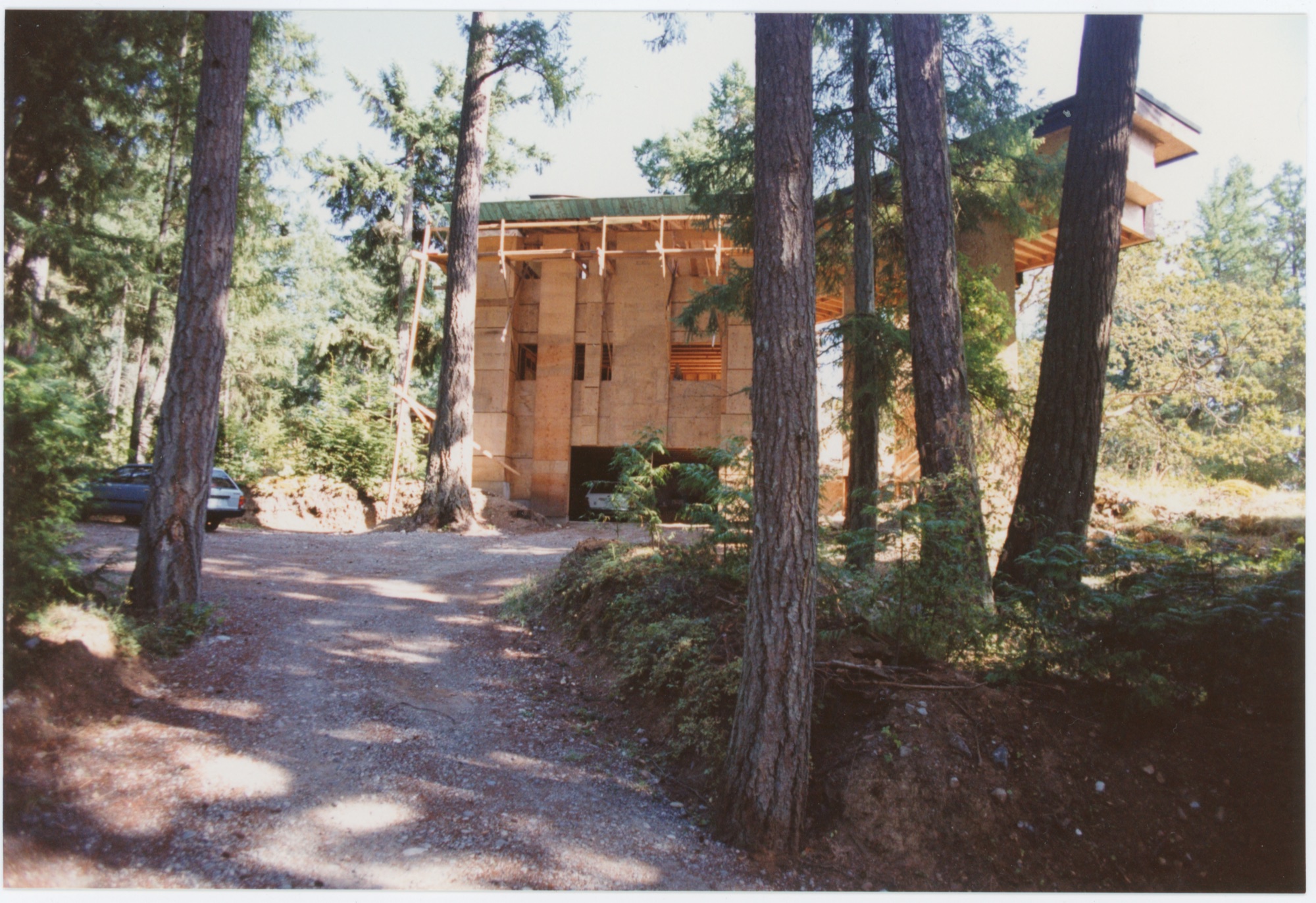 Hunter House (HH-FRH-0028) — photograph, Frances Hunter Collection