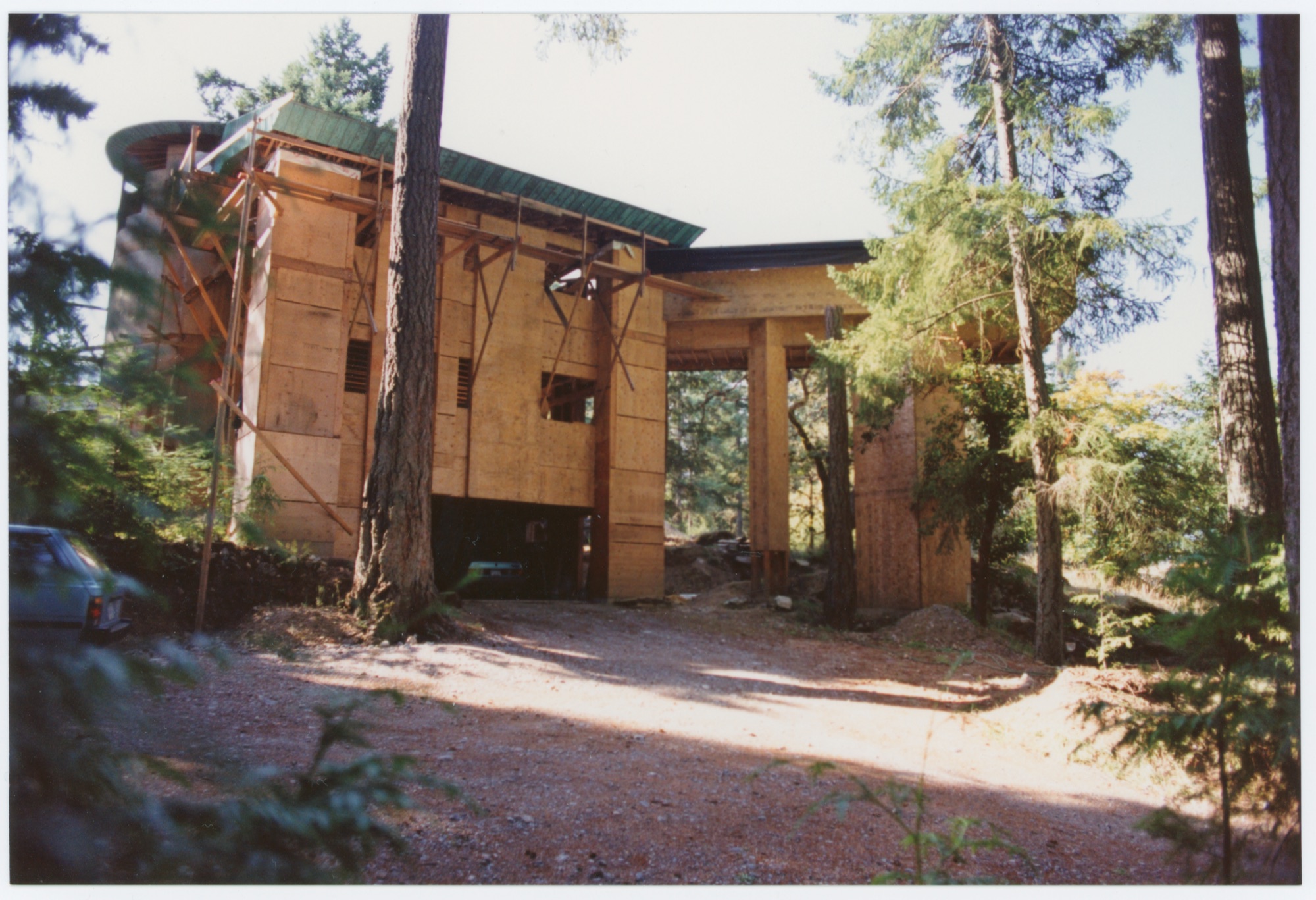 Hunter House (HH-FRH-0030) — photograph, Frances Hunter Collection