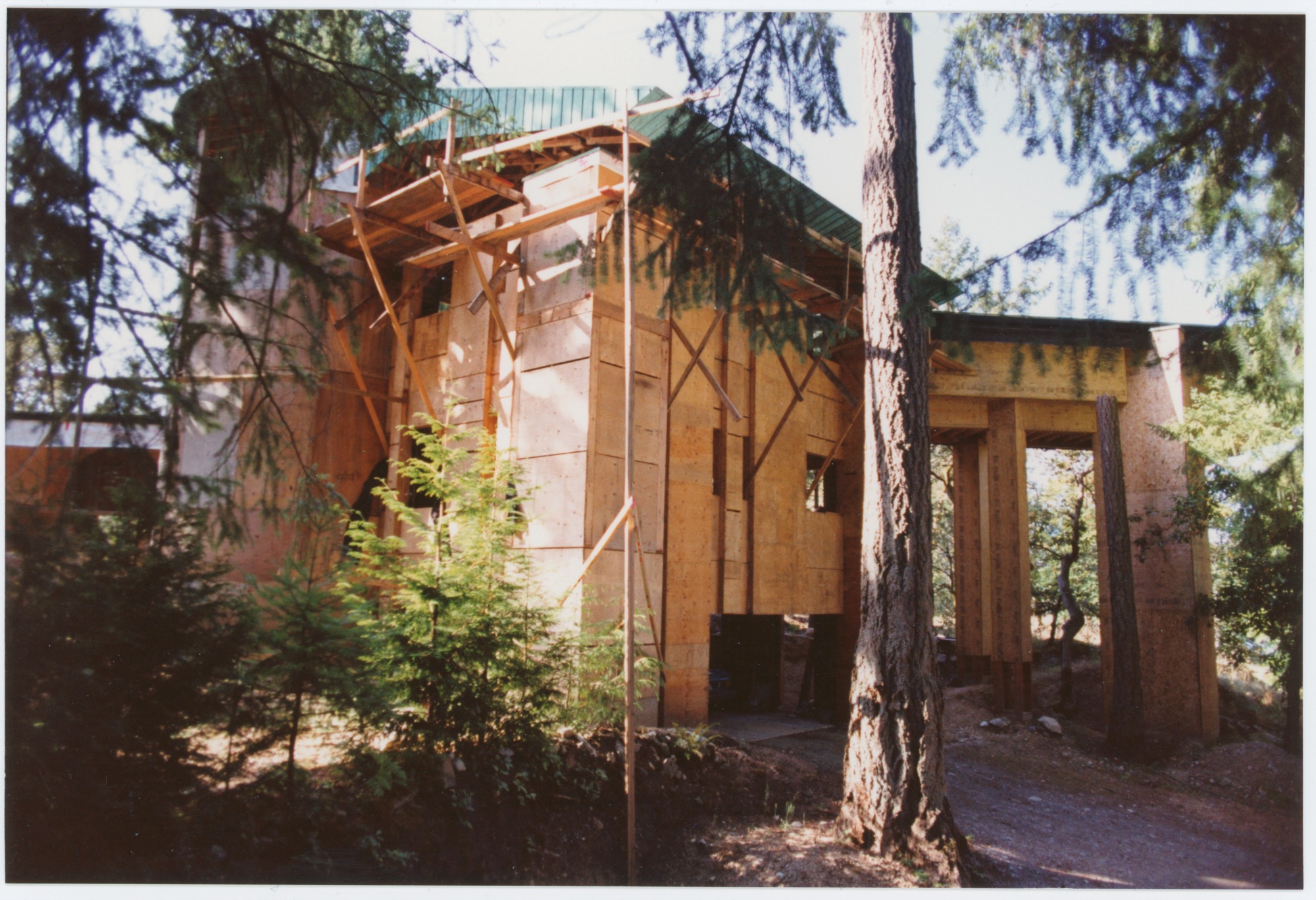 Hunter House (HH-FRH-0031) — photograph, Frances Hunter Collection