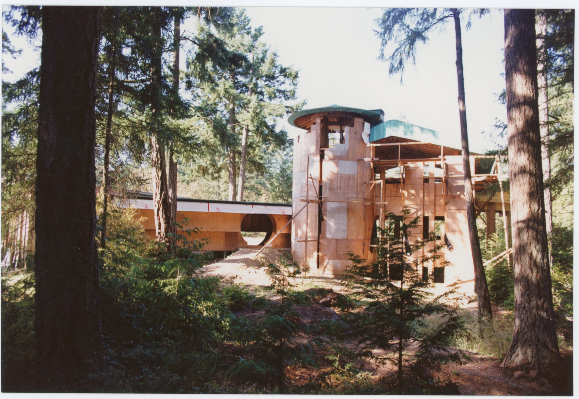 Hunter House (HH-FRH-0033) — photograph, Frances Hunter Collection